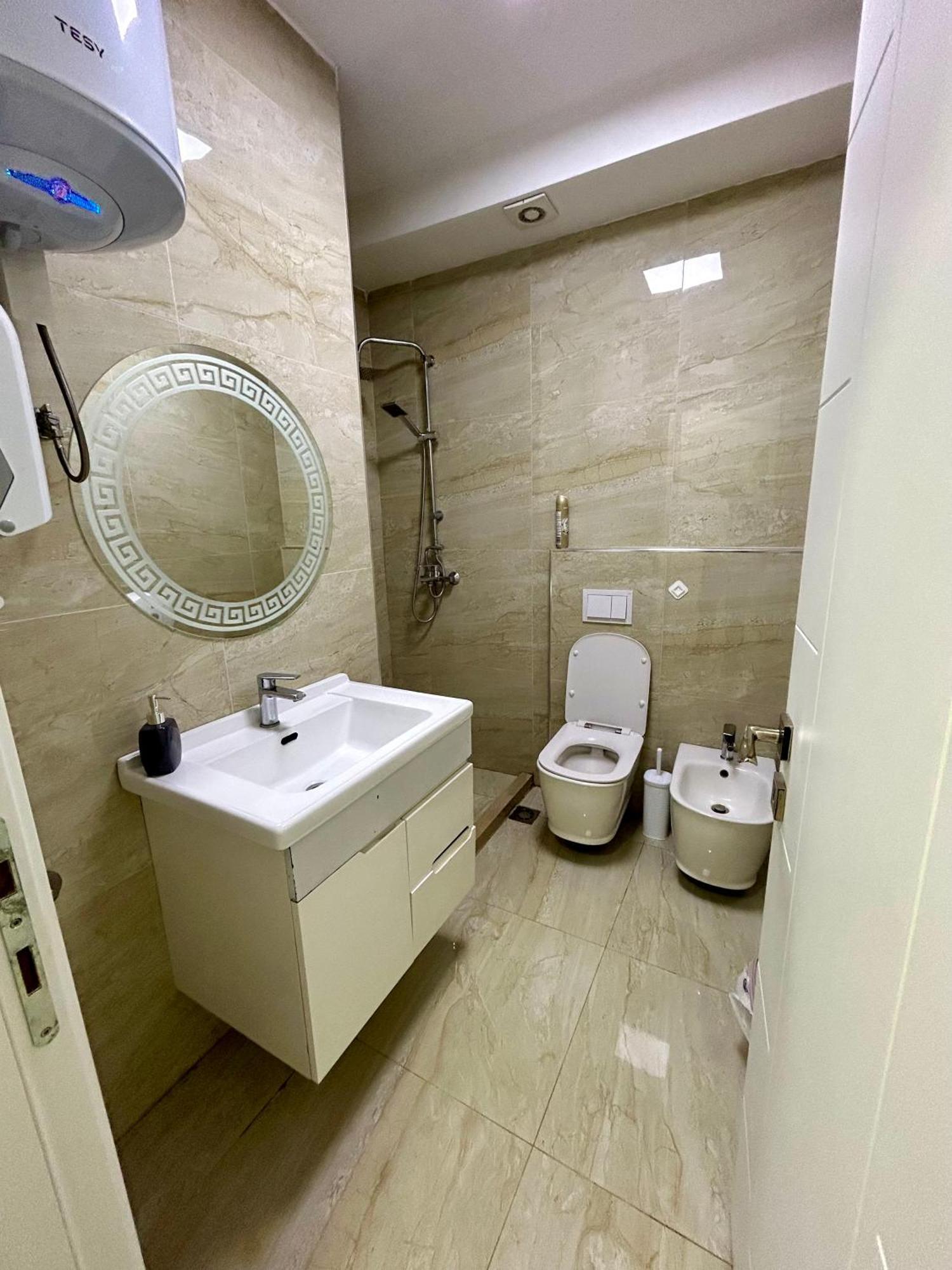 A&X Lovely And Central Apartment - 24H Self Check-In Tirana Extérieur photo