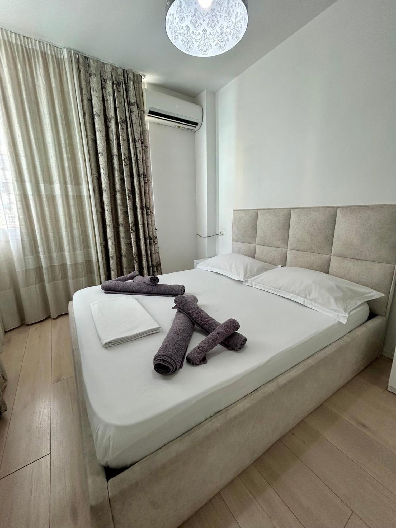 A&X Lovely And Central Apartment - 24H Self Check-In Tirana Extérieur photo