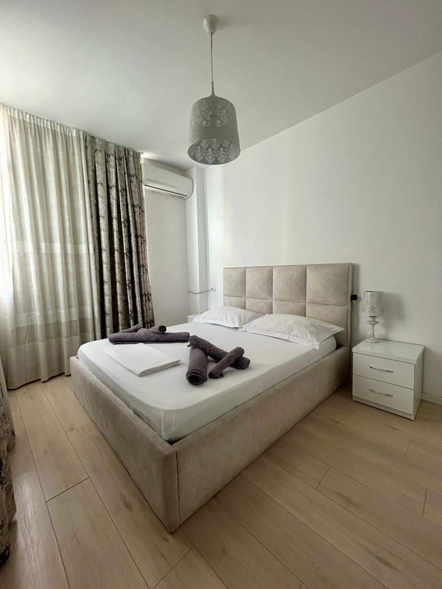 A&X Lovely And Central Apartment - 24H Self Check-In Tirana Extérieur photo