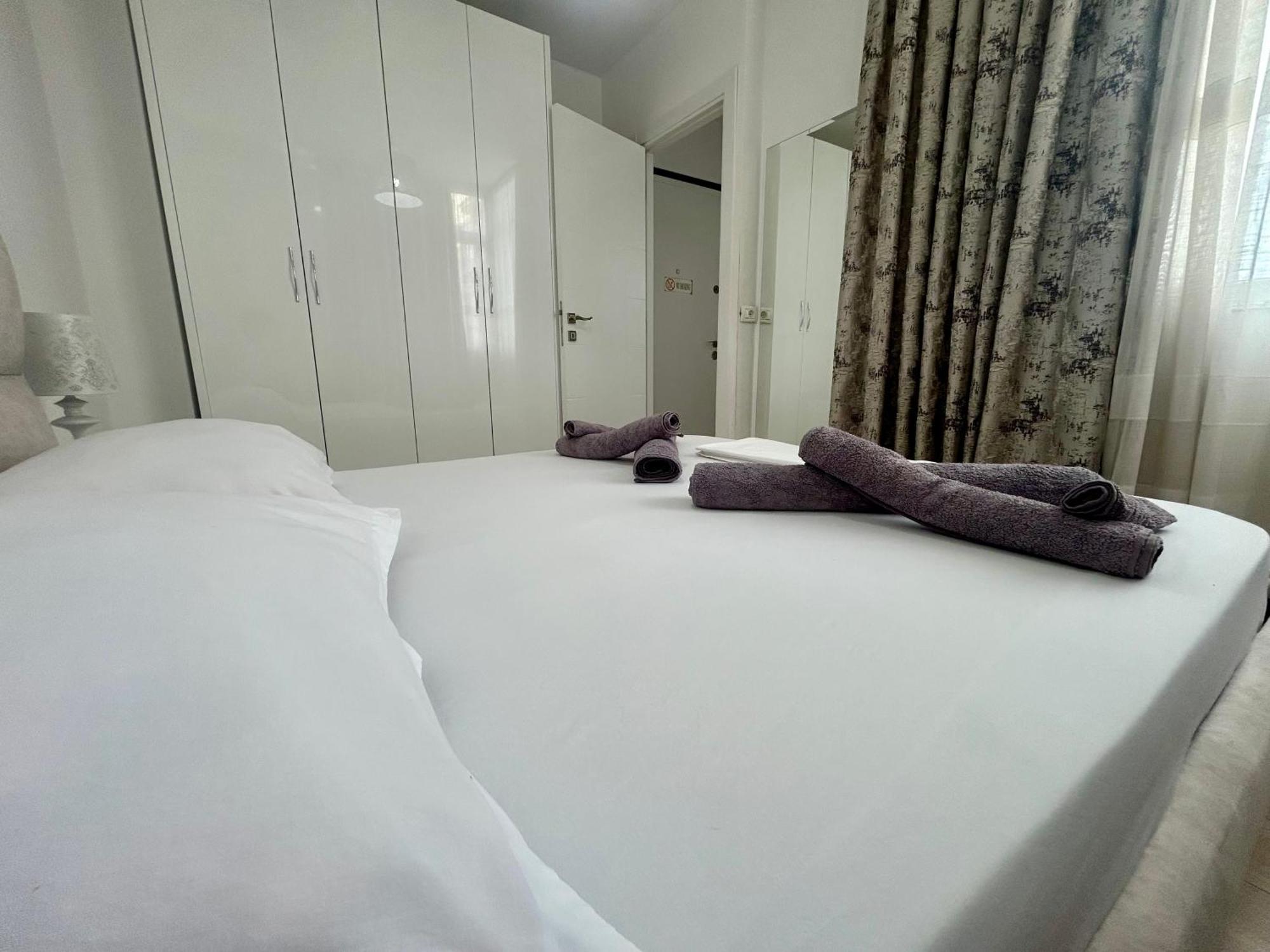 A&X Lovely And Central Apartment - 24H Self Check-In Tirana Extérieur photo