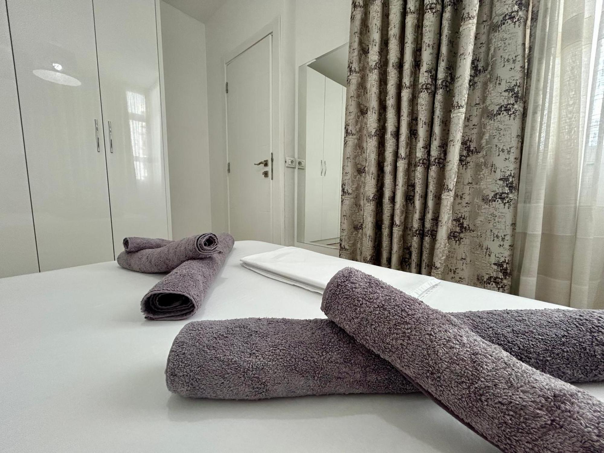 A&X Lovely And Central Apartment - 24H Self Check-In Tirana Extérieur photo