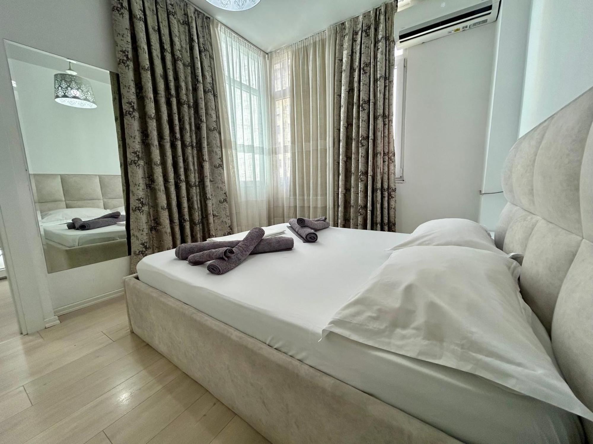 A&X Lovely And Central Apartment - 24H Self Check-In Tirana Extérieur photo